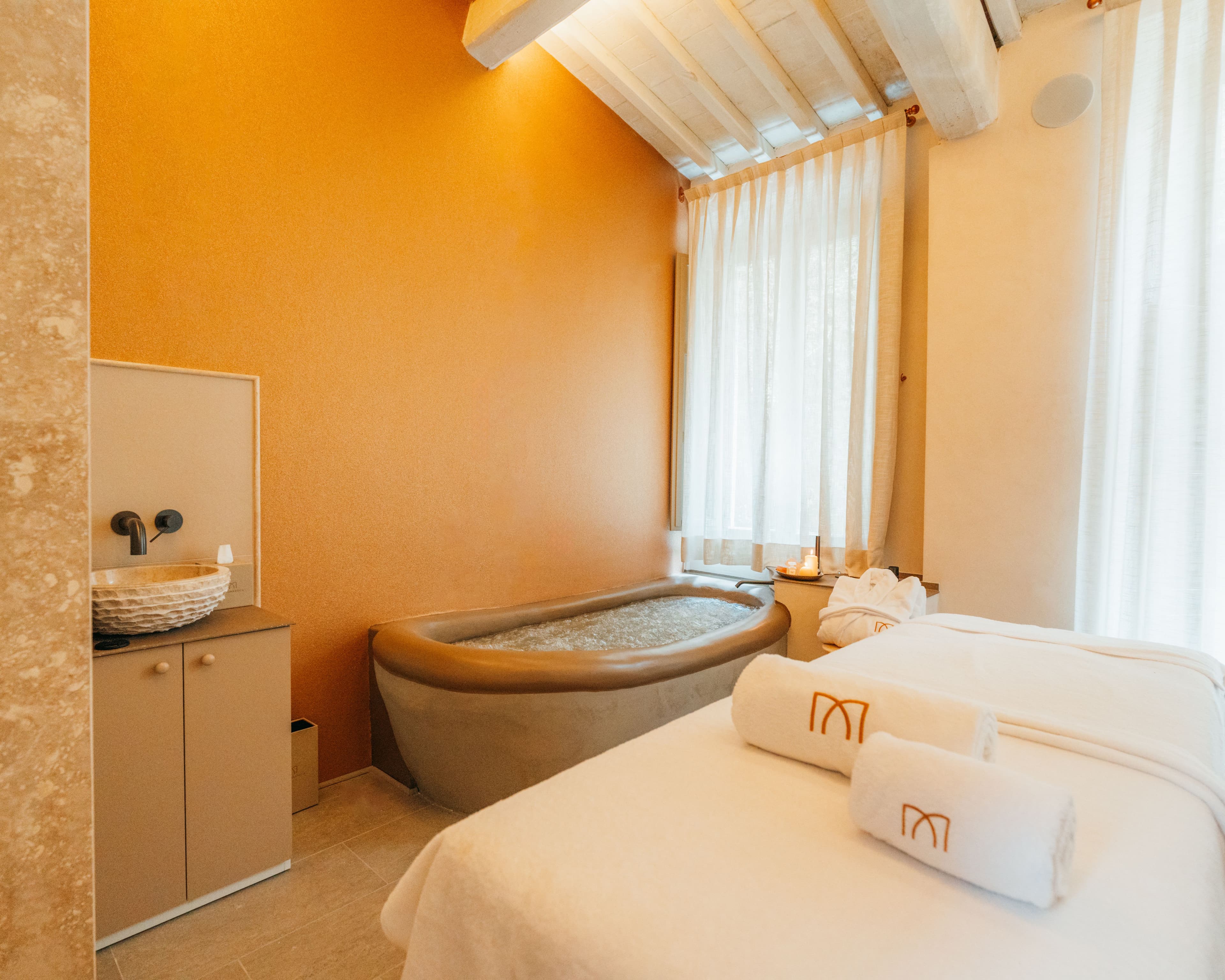 la-monastica-resort-5stars-tuscany-spa-massage